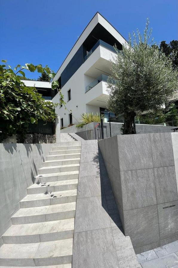 Aparthotel Villa V With Heated Pool Rijeka Dış mekan fotoğraf