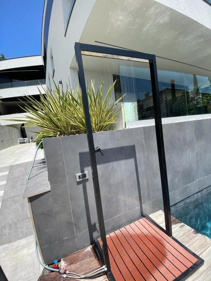 Aparthotel Villa V With Heated Pool Rijeka Dış mekan fotoğraf